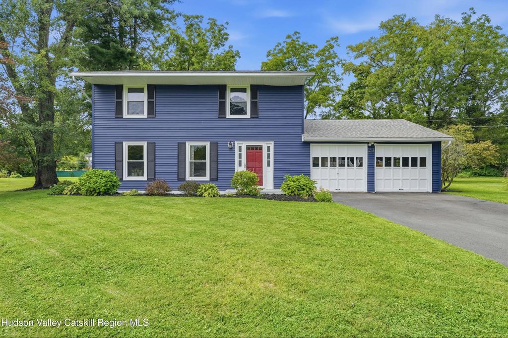 24 Esther Place, Lake Katrine