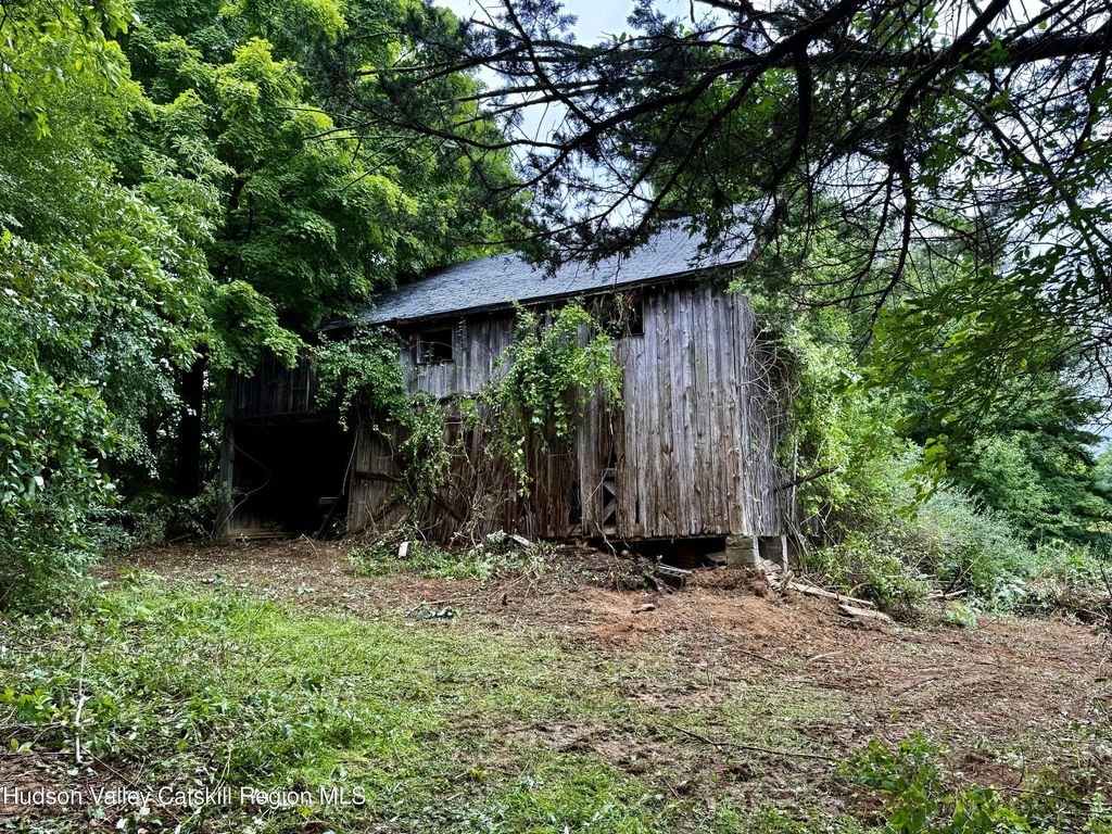 150 Weaver, Elizaville