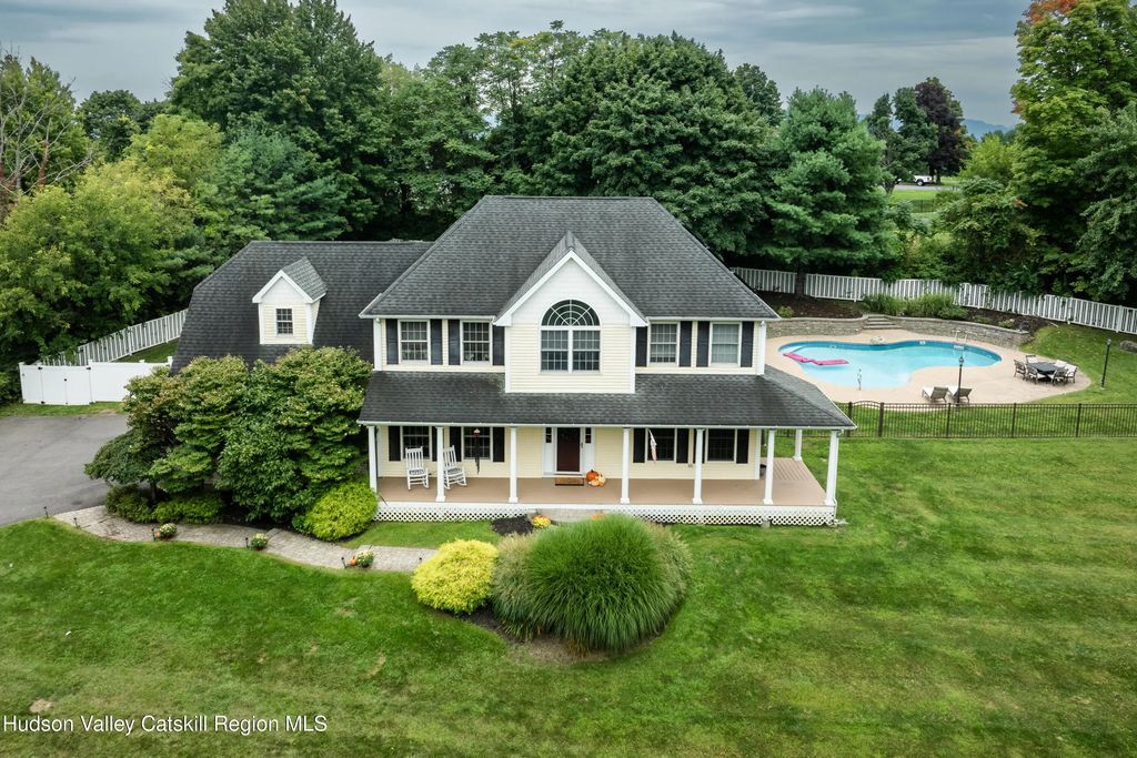 12 Ridgeview Lane, Marlboro