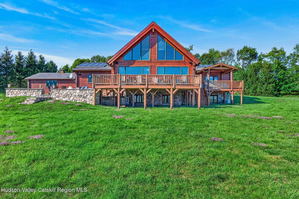 1982 Brush Ridge Road, Highmount