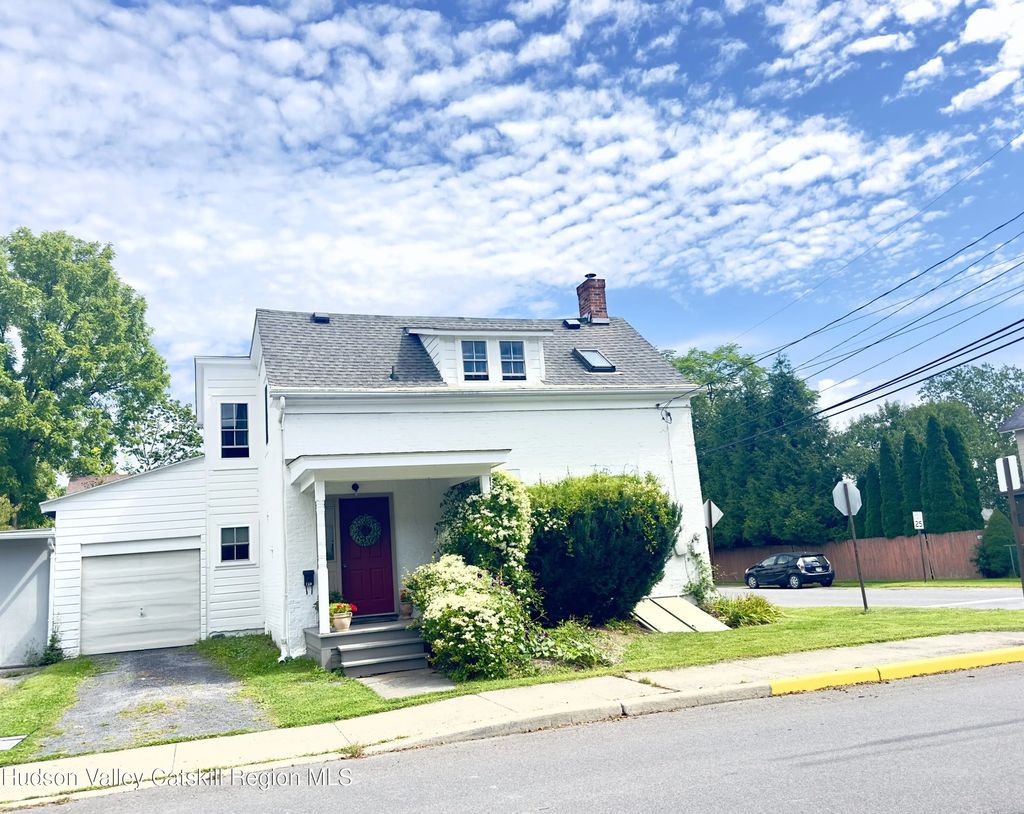 120 Second Street, Athens