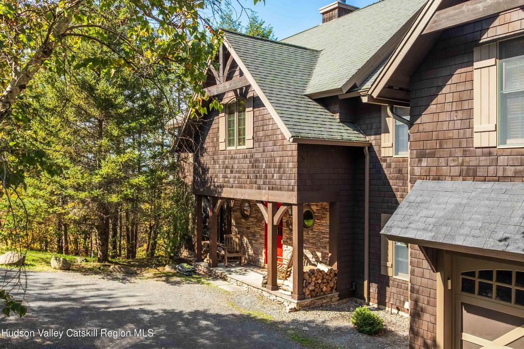 19 Twin Maples Lane, Windham