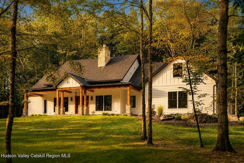 393 Buck Road, Stone Ridge