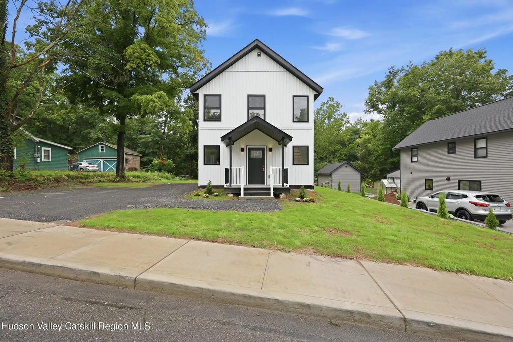183 Center Street, Ellenville