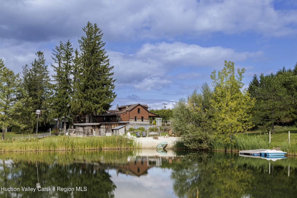 351 Warners Lake Road, East Berne