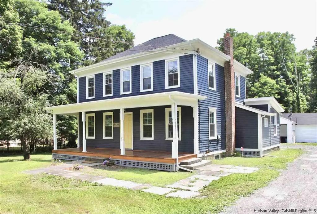 271 Tinker Street Suite B, Woodstock