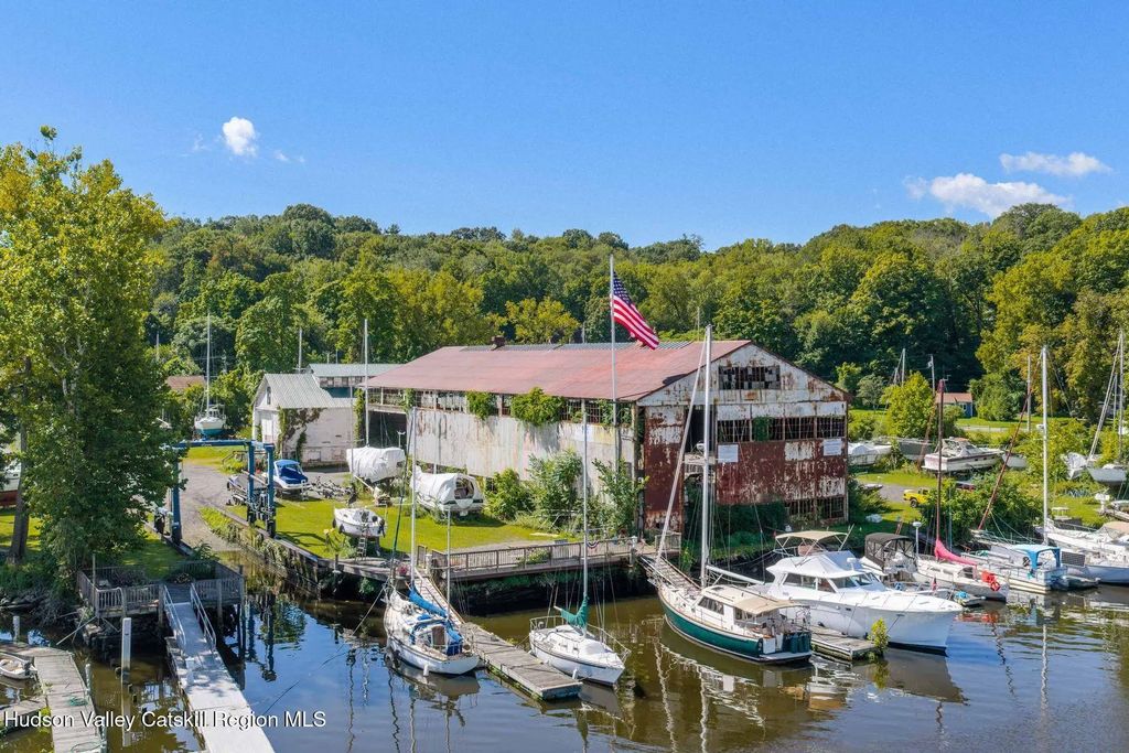 140 First Street, Esopus