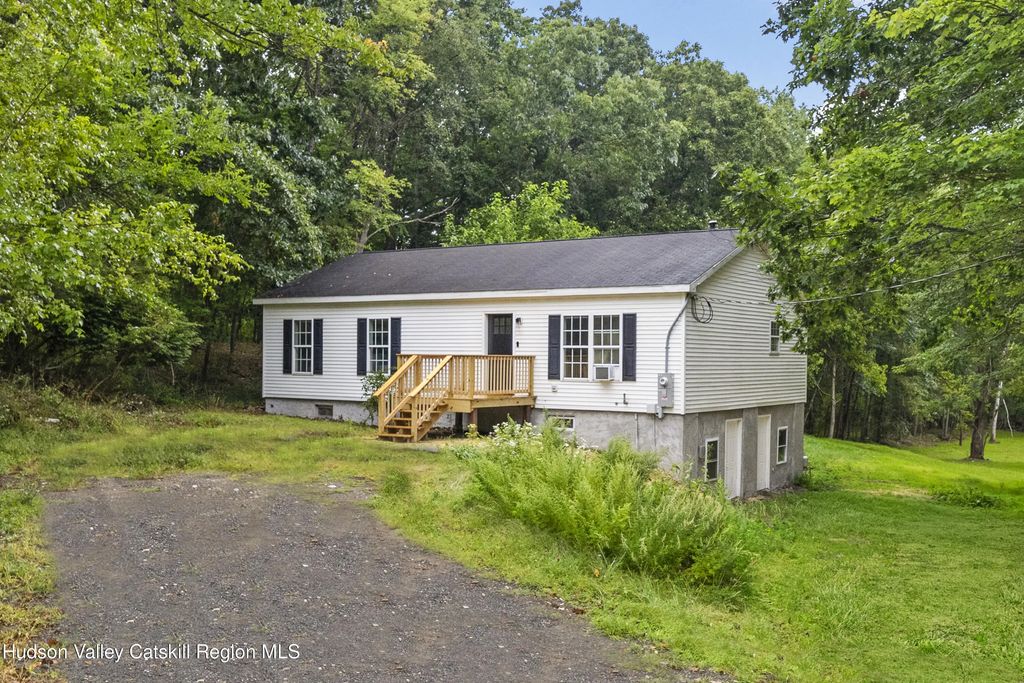 38 Captain Charles Wanzel Road, Copake