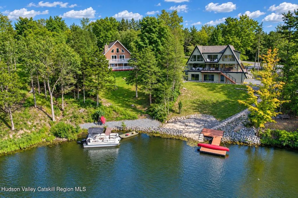 1467 Sleepy Hollow Road, Coxsackie