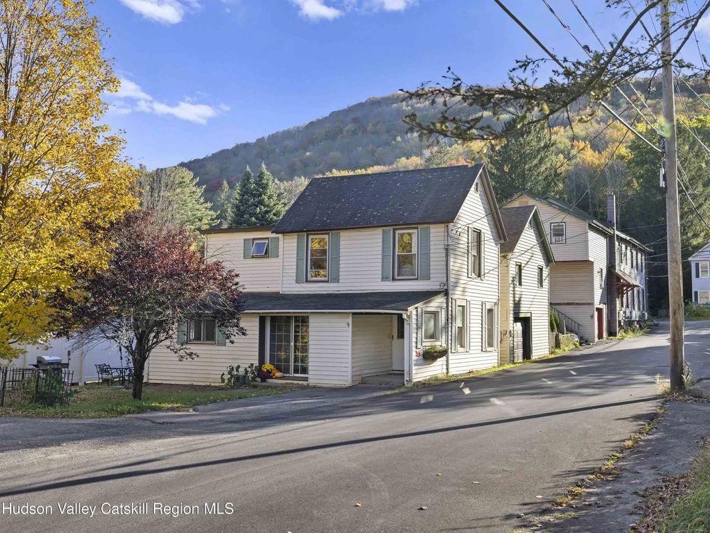 35 Elm Street, Pine Hill