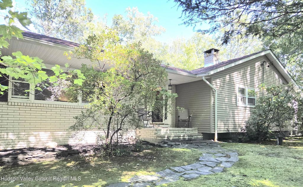 60 Pleasant Ridge Drive, West Hurley
