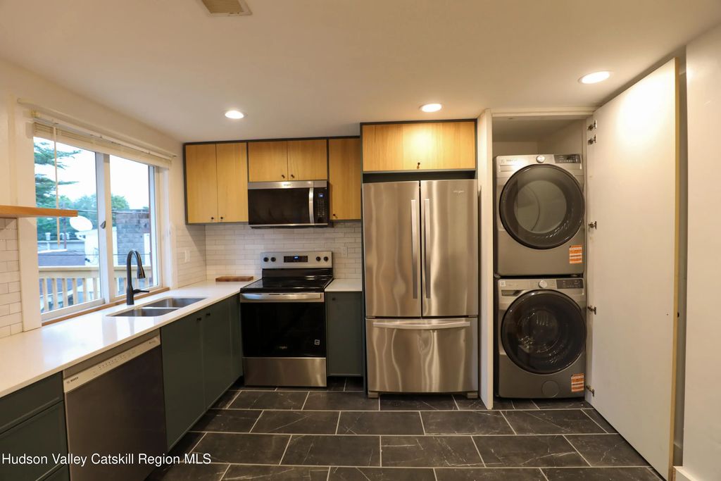 730 Broadway 2, Kingston