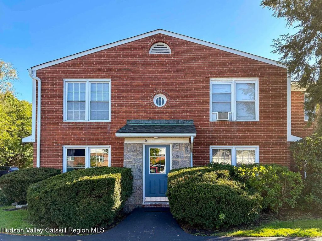 6 Huguenot Street 4, New Paltz