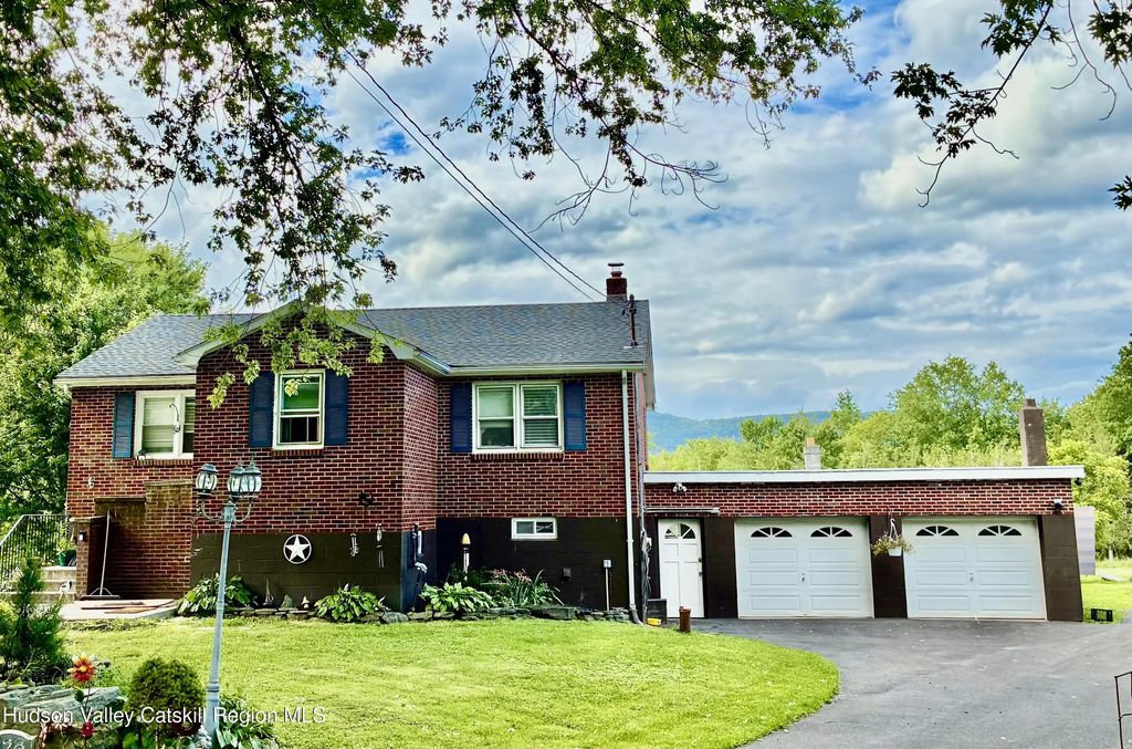 228 Bruynswick Road, New Paltz