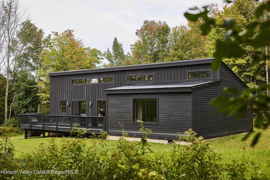 65 Parks Road, Livingston Manor