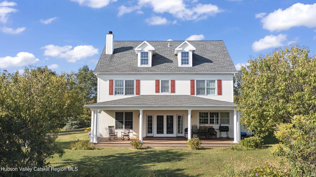 388 Maple Drive, East Chatham