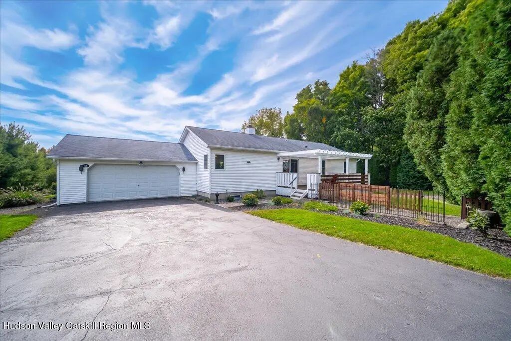 59 Conklin Hill Road, Milton