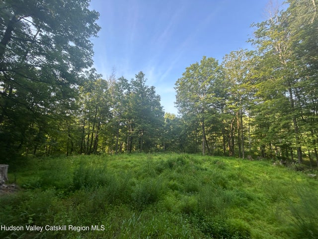 393 County Rte 2, Accord