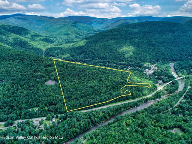 Tbd Ny-28, Phoenicia