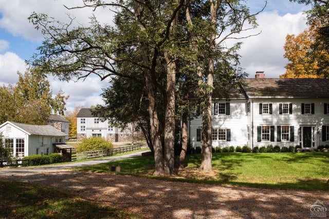 465 Shunpike, Millbrook