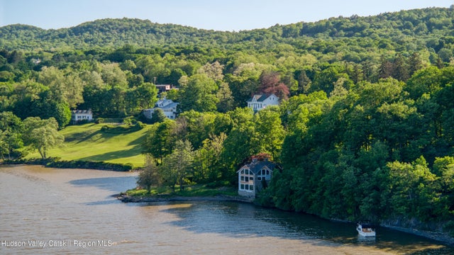 70 Floyd Ackert Road, West Park