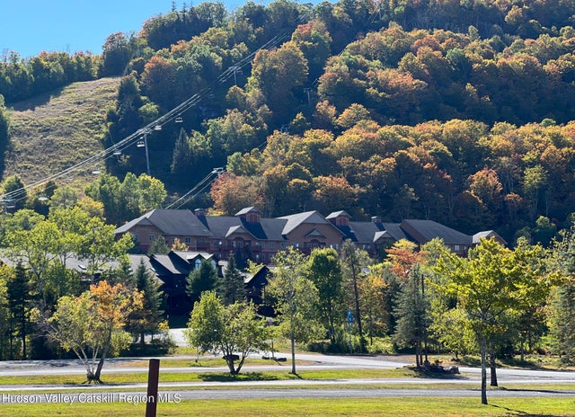 62 Liftside Drive 418/420 G4, Hunter