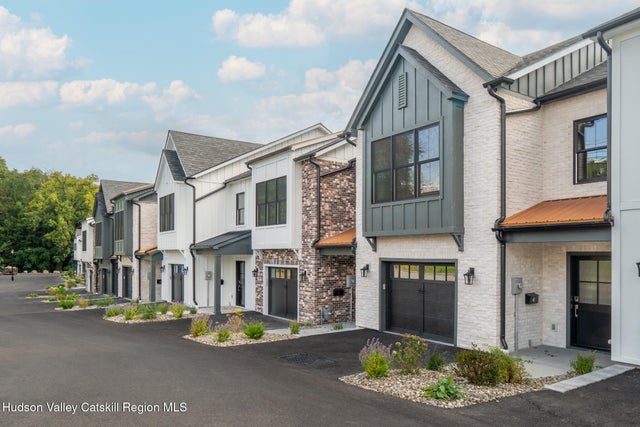 6 Icehouse Drive, Saugerties