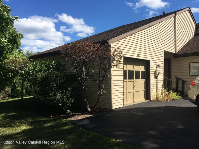 31 Pond Park Road, Hurley