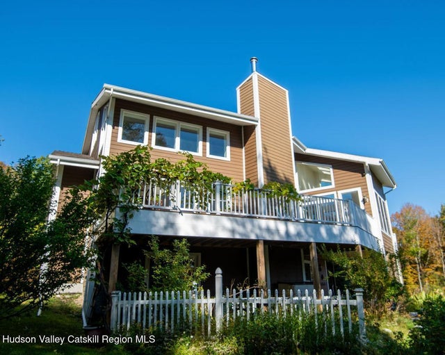 107 Wilderness Way, Stephentown