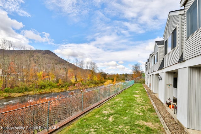 7675 Main Street B14, Hunter