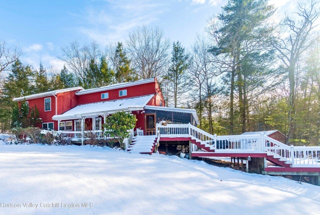 28 John Carle Road, Saugerties