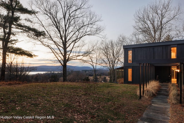 110 Old Albany Post Road, Rhinebeck