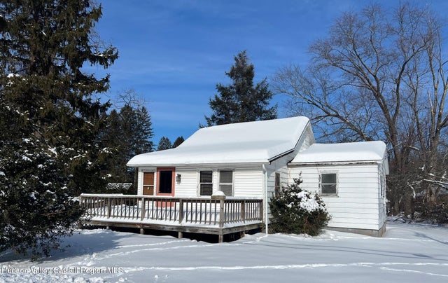 156 County Route 10, Germantown