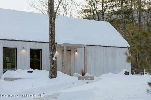 261 Blackhead Mountain Road, Round Top