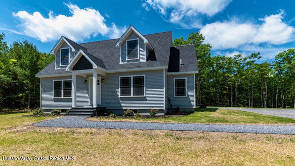 200 Donlan Heights Road, Middleburgh