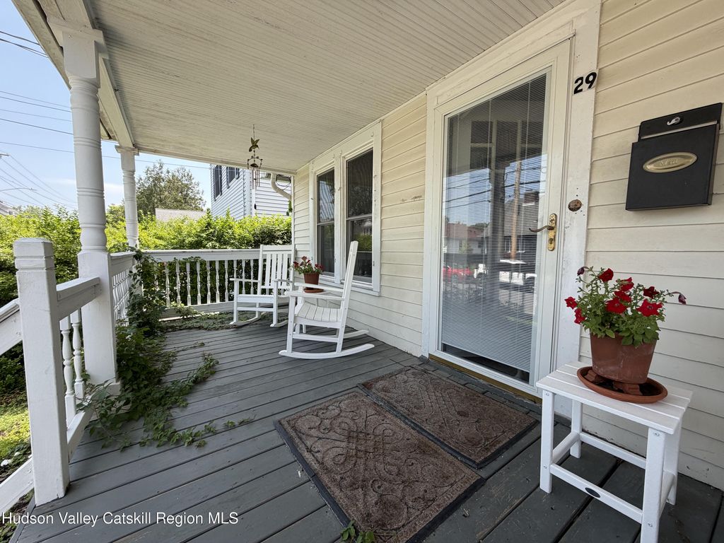 29 Glenwood Boulevard, Hudson