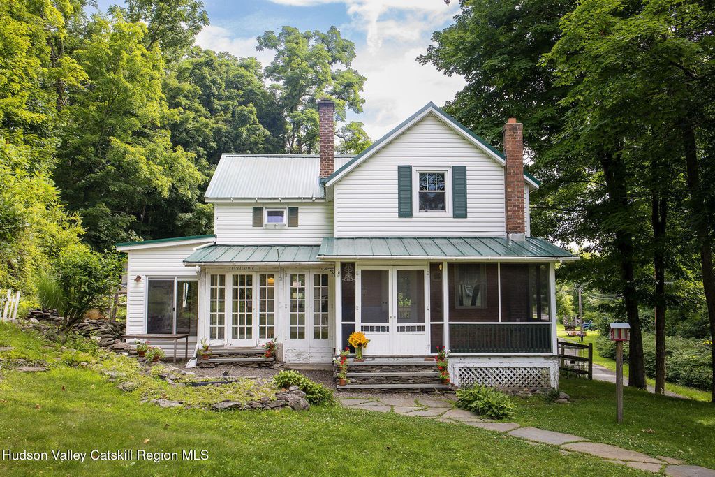 390 Water Street Road, Hudson