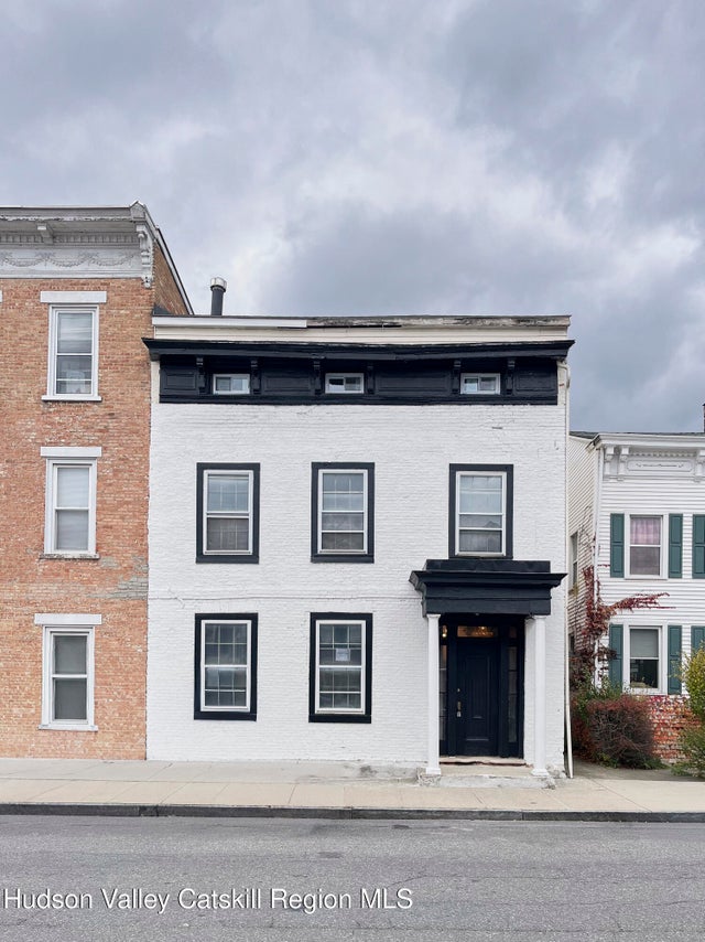 208 Warren Street, Hudson