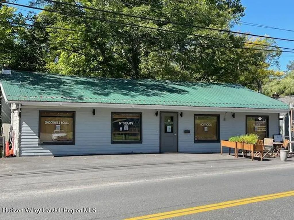 104 Mill Hill Road, Woodstock