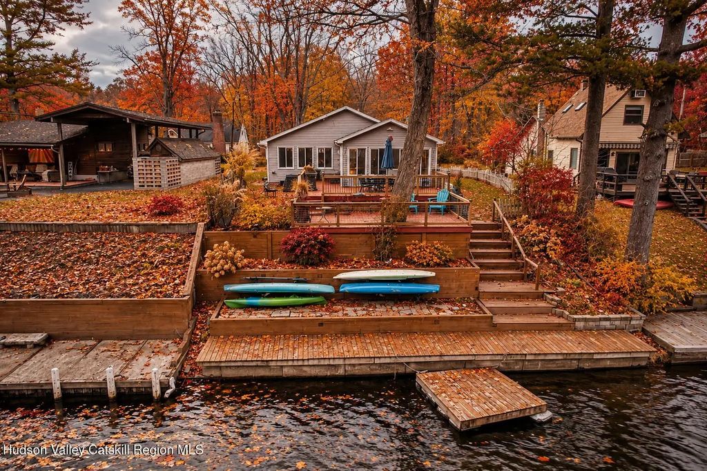 205 Esopus Creek Road, Saugerties