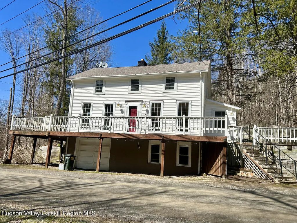 40 Whitings Pond Road, Canaan