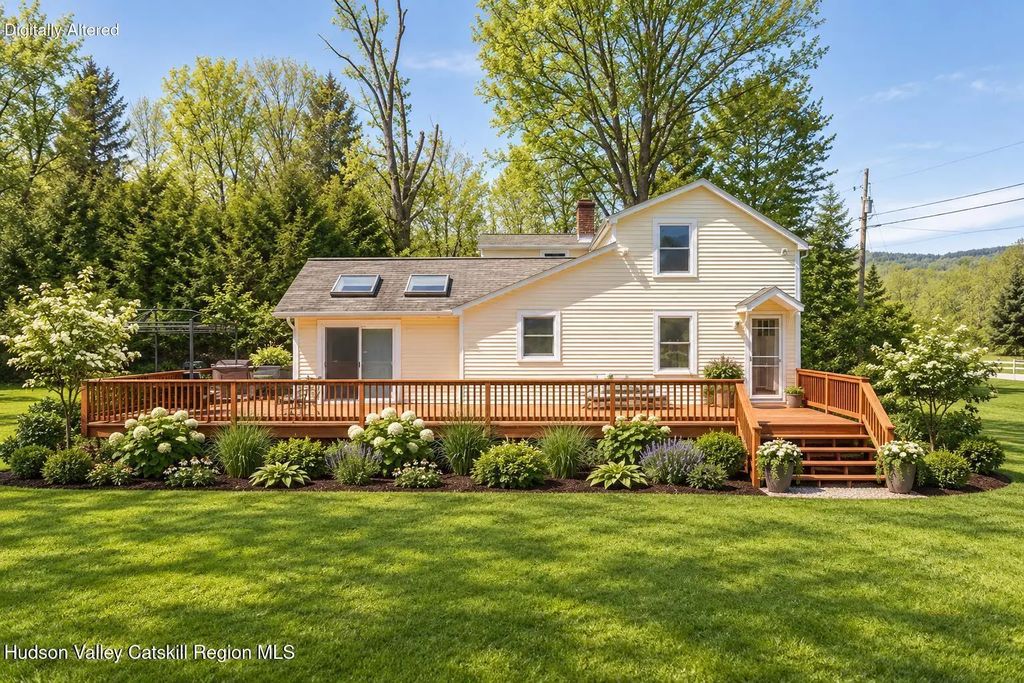 81 Black Grocery Road, Hillsdale