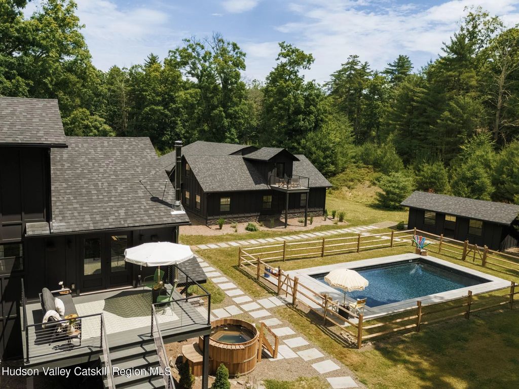 130 Cedar Drive, Kerhonkson