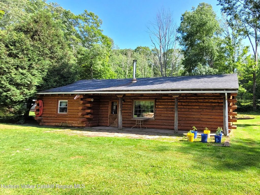 119 Brown House Road, Gilboa