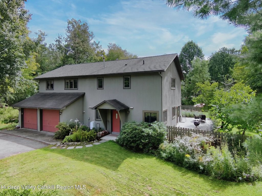 891 Old Post Road, New Paltz