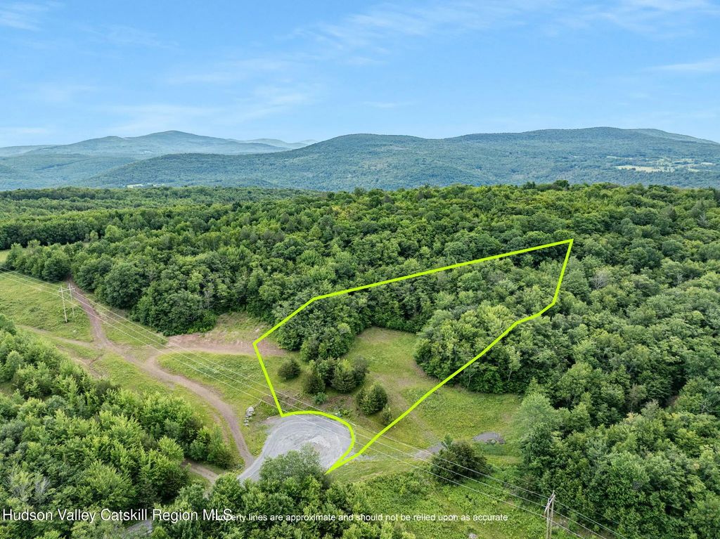 L39 Overlook Drive, Lexington