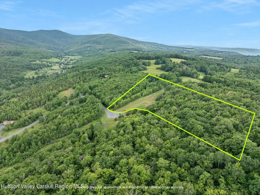 L36 Overlook Drive, Lexington