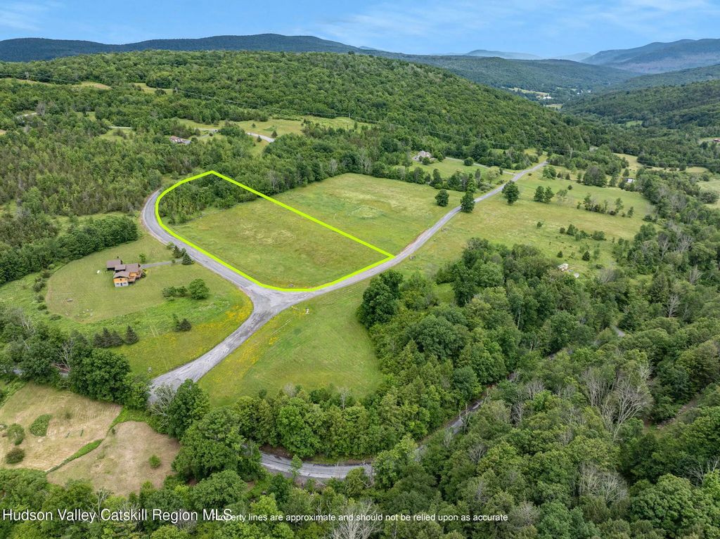 L10 Overlook Drive, Lexington