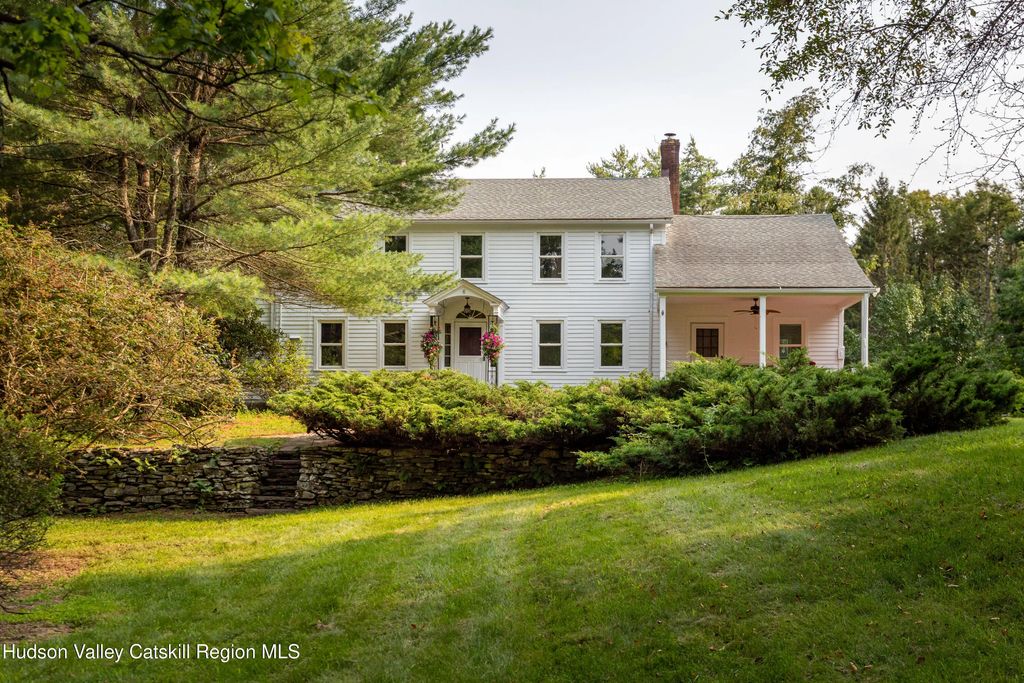 111 Upper Cherrytown Road, Kerhonkson