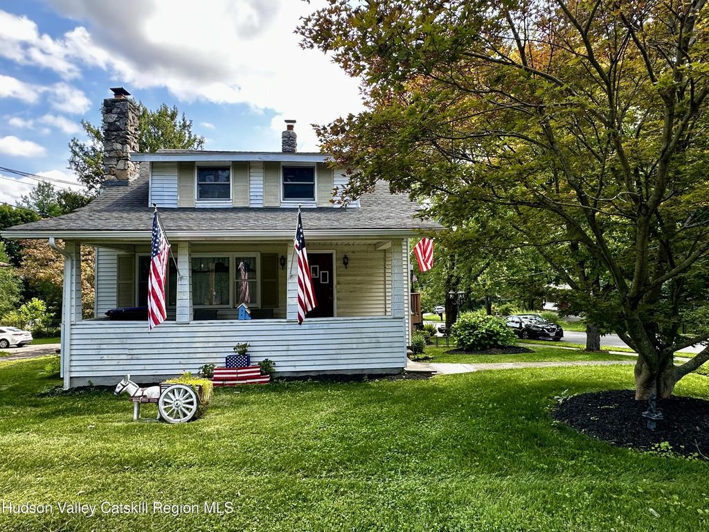 69 Cedar Avenue, Poughkeepsie